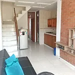 apartamento a 3 calles de la playa